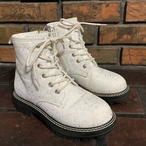 Evsie White Metallic Speckled Kids Combat Boots size 1M